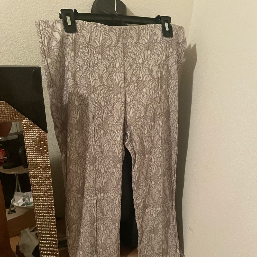 NEW!!! Ladies Jegging by Tahari